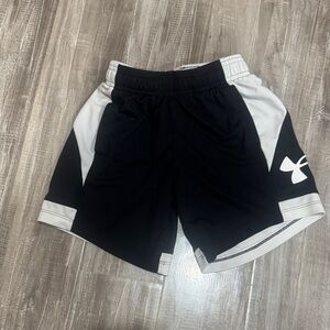 Under Armour boys Athletic Shorts in Black and Gray